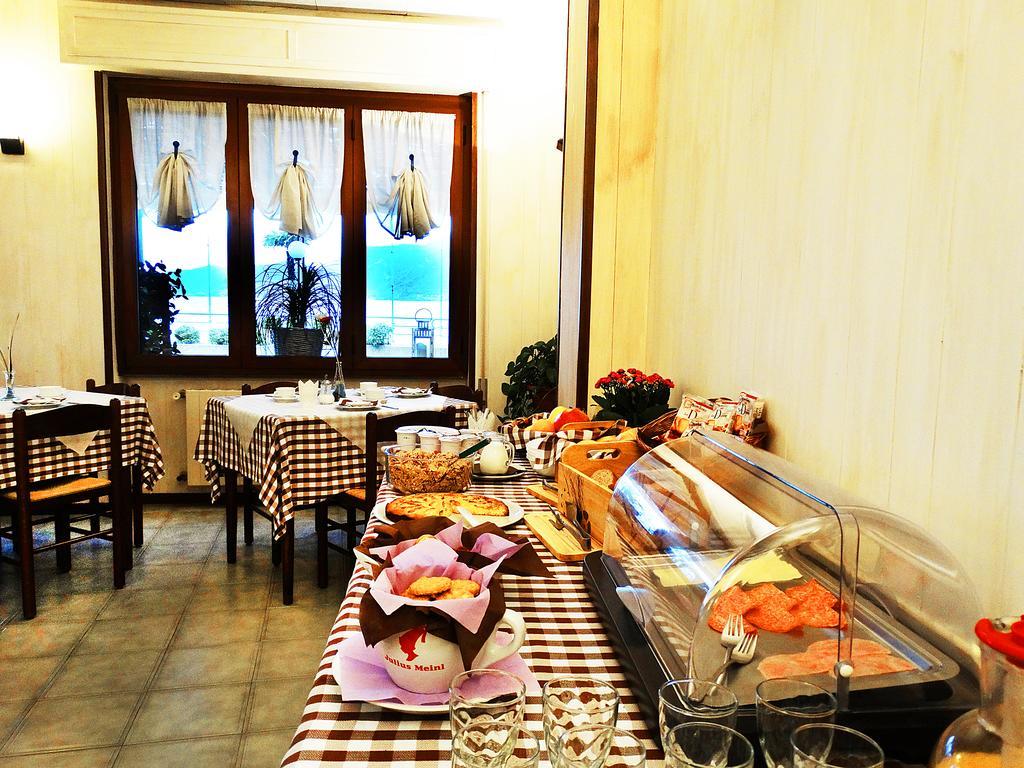 Hotel Milano Iseo Ruang foto