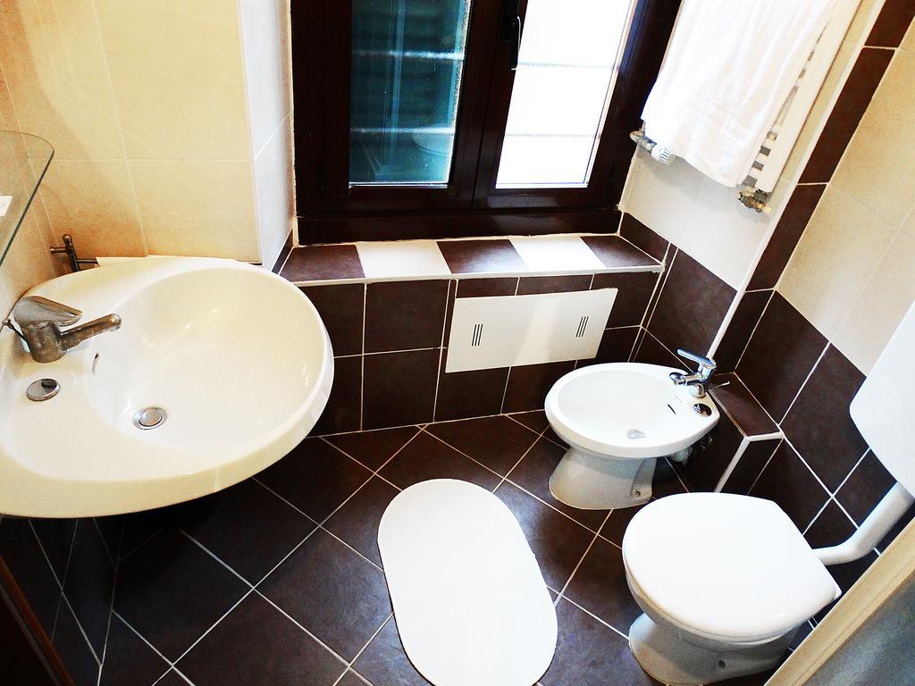 Hotel Milano Iseo Bagian luar foto