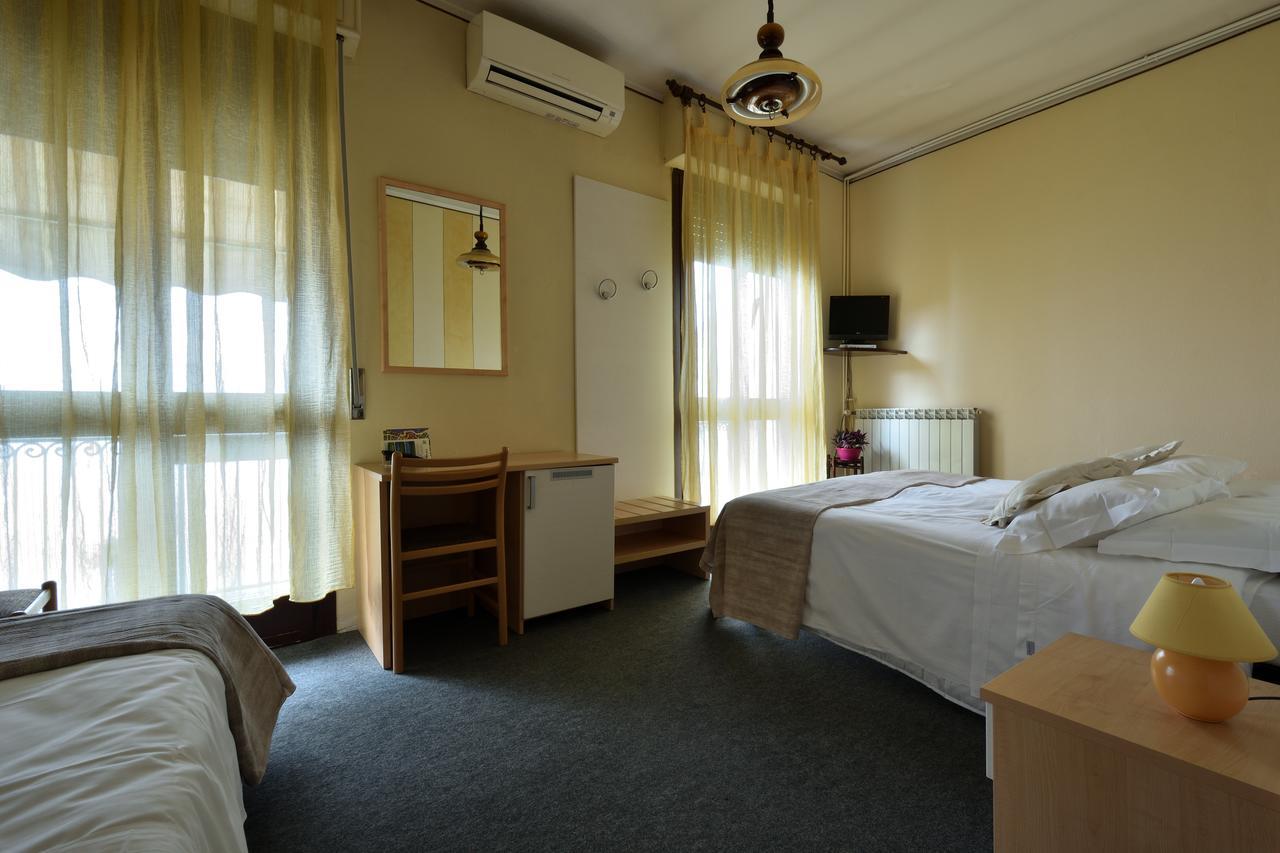 Hotel Milano Iseo Bagian luar foto